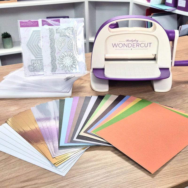 Hunkydory - WonderCut Die-Cutting & Embossing Machine (PLUS Starter Kit) (image for) Hunkydory - WonderCut Die-Cutting & Embossing Machine (PLUS Starter Kit)